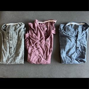 BUNDLE 3x Included - Mens Banana Republic Henleys Gray/Red/Blue Large